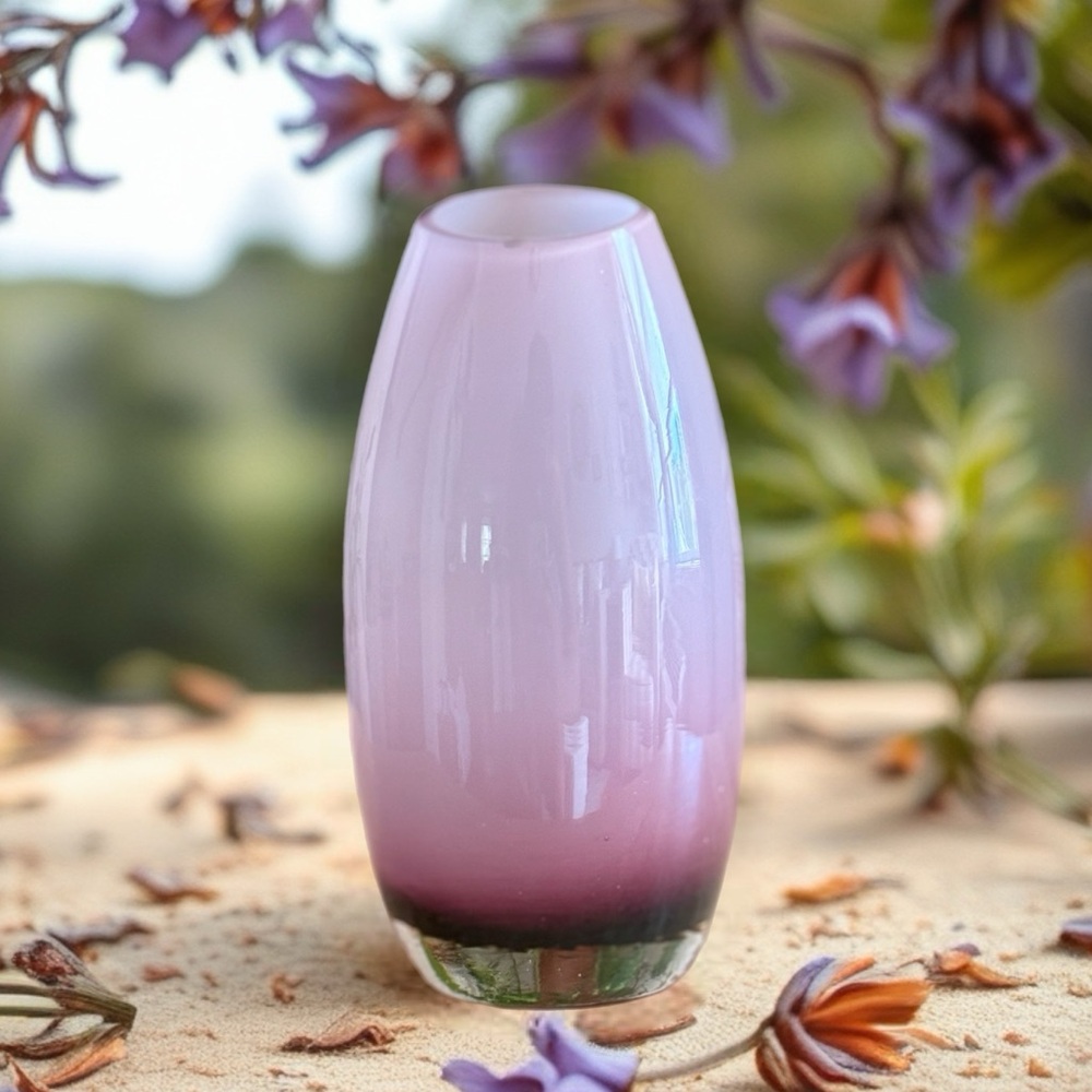 Vintage Lavender Ombre Art Glass Purple Gradient Vase Scandinavian Mid-Century - Picture 1 of 9